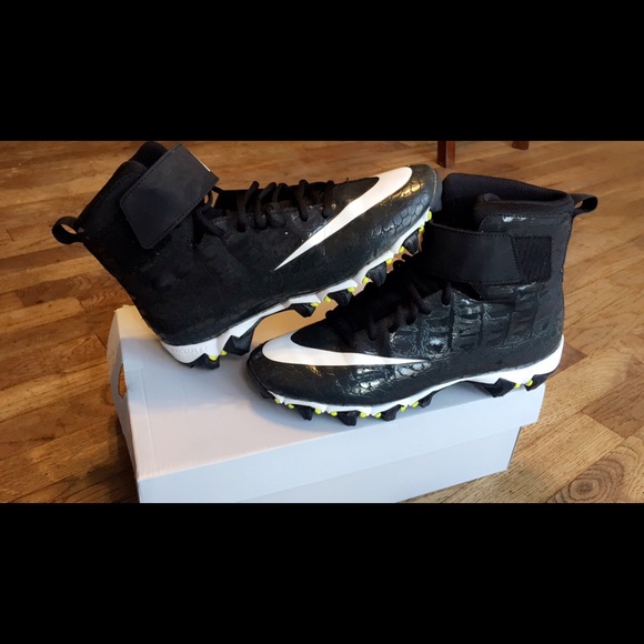 Mens Nike force savage shark football cleats - Picture 2 of 8